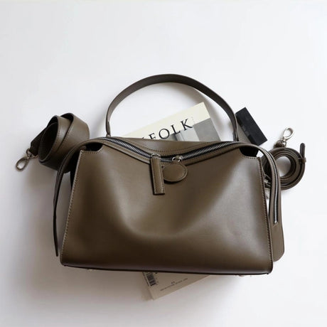 brown_leather_zipper_large_tote_bag_with_wide_shoulder_strap_3__1jpgmst