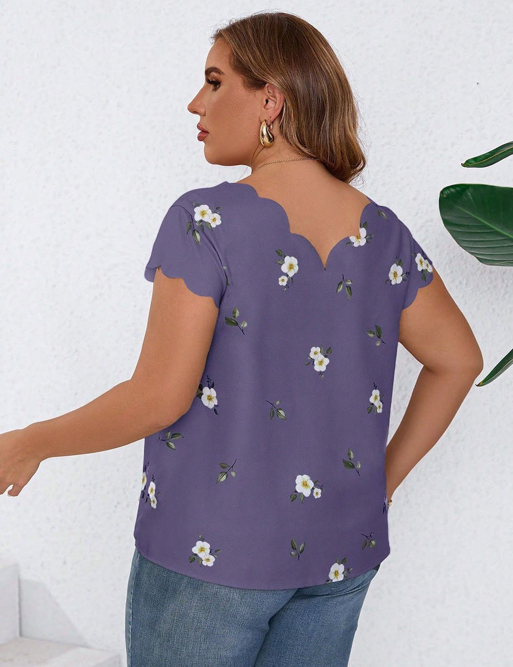 Women Plus Size Shell Edge Flower Print T-shirt | PRUSES - PRUSES